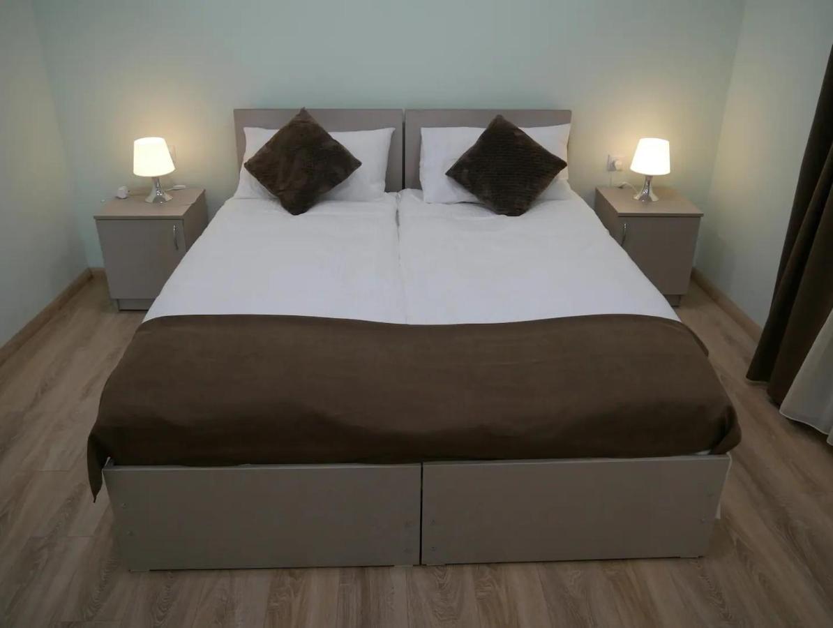 Luxury Apartment At Pirosmani 22 In Central Bordschomi Zimmer foto