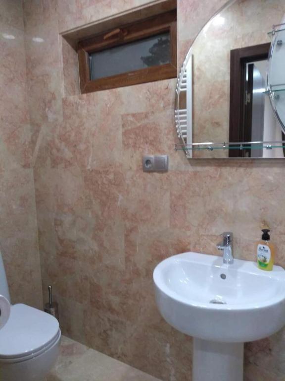 Luxury Apartment At Pirosmani 22 In Central Bordschomi Zimmer foto
