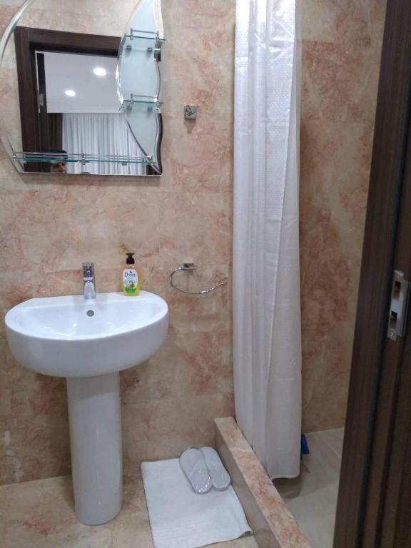 Luxury Apartment At Pirosmani 22 In Central Bordschomi Zimmer foto