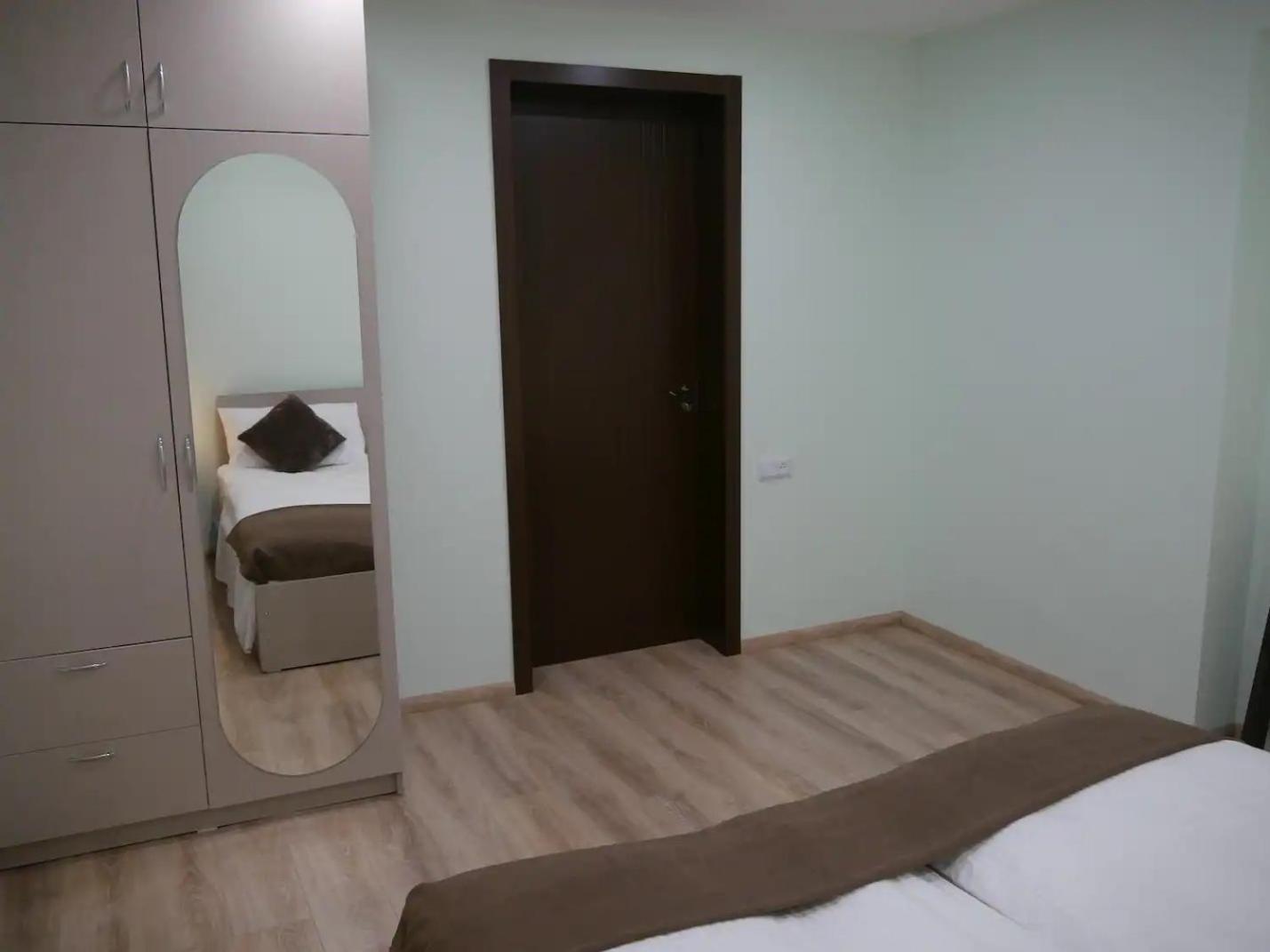 Luxury Apartment At Pirosmani 22 In Central Bordschomi Zimmer foto